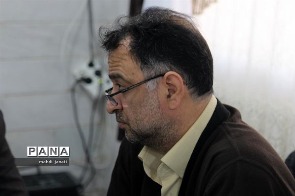 دیدار صمیمی مجامع سازمان دانش‌آموزی استان قم با مدیرکل آموزش و پرورش