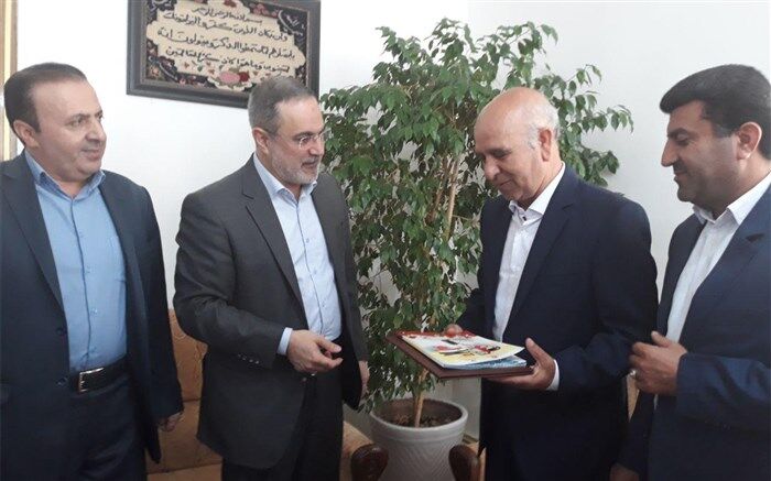 دیدار با خانواده شهید فرهنگی، آخرین برنامه سفر دوروزه وزیر آموزش و پرورش به ایلام