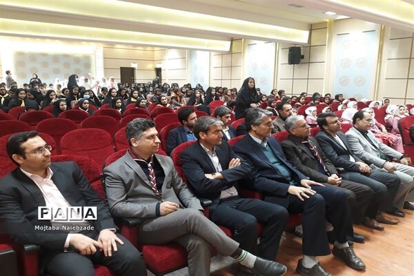 همایش پیشتازان در آموزشگاه تمام تشکیلاتی شهید عین آبادی شهرستان فیروزه