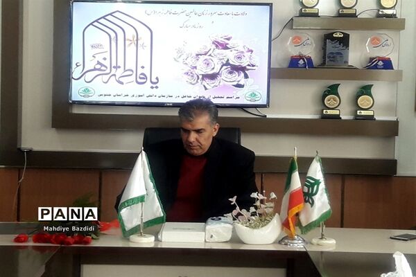 مراسم تجلیل از بانوان شاغل درسازمان دانش آموزی خراسان جنوبی