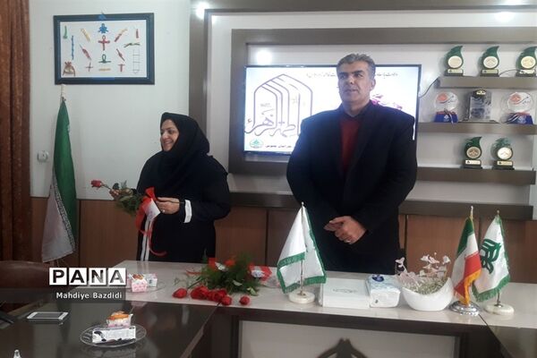 مراسم تجلیل از بانوان شاغل درسازمان دانش آموزی خراسان جنوبی