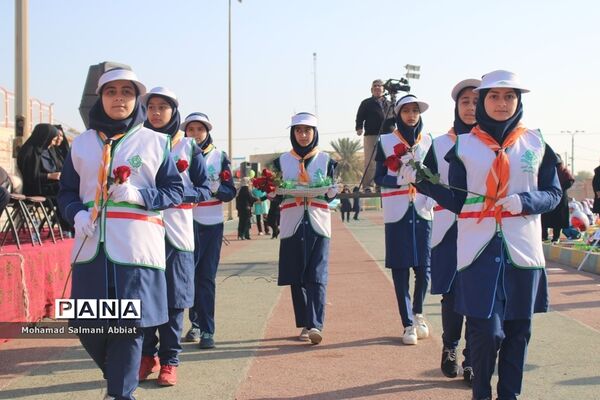 همایش دانش آموزی ۳۰۰۰نفری همیاران ورزش در ناحیه یک اهواز
