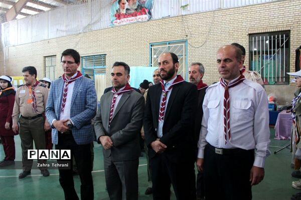 مانور دانش‌آموزی یاوران انقلاب درشهرستان بهارستان