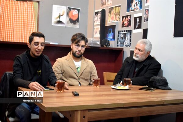 نشست خبری نمایش همسایهء آقا