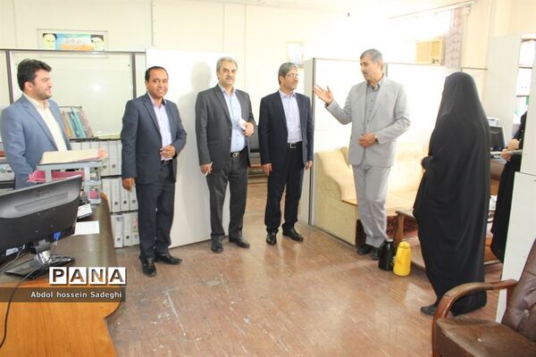 تقدیر از بانوان شاغل در اداره کل آموزش و پرورش استان بوشهر