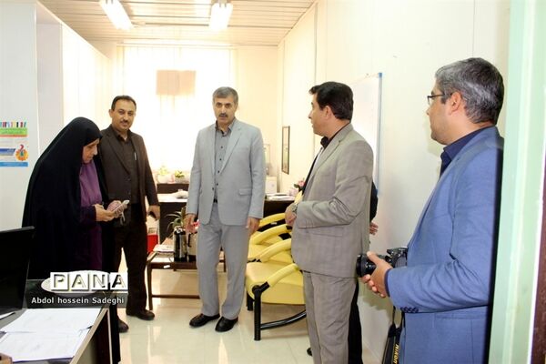تقدیر از بانوان شاغل در اداره کل آموزش و پرورش استان بوشهر