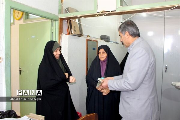 تقدیر از بانوان شاغل در اداره کل آموزش و پرورش استان بوشهر