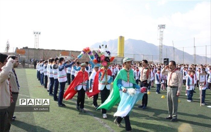مانور یاوران انقلاب سازمان دانش آموزی استان اصفهان برگزار شد