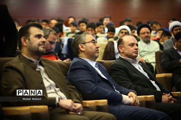آیین اختتامیه دومین دوره آموزشی جشن تکلیف دانش‌آموزان مکلف پسر عشایر