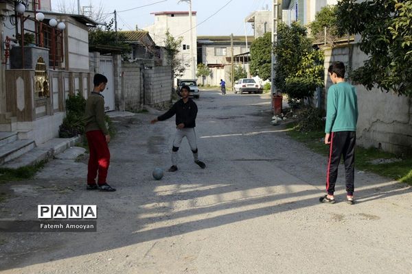 آرزوی کودکان از زمین خاکی تا چمن مصنوعی
