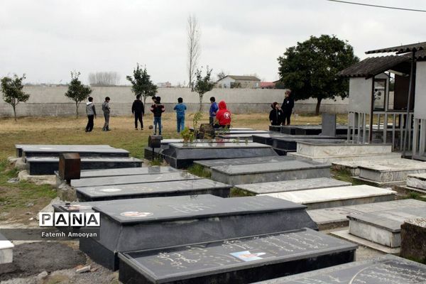 آرزوی کودکان از زمین خاکی تا چمن مصنوعی