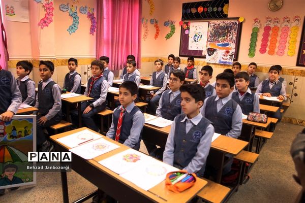 بازدید وزیر آموزش و پرورش از برنامه ویژه مدارس استان البرز