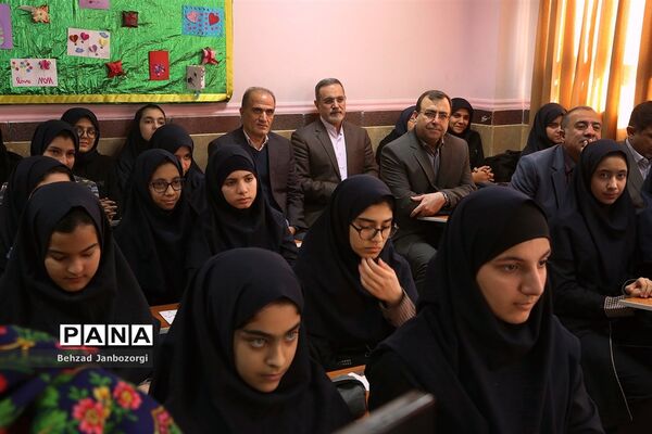 بازدید وزیر آموزش و پرورش از برنامه ویژه مدارس استان البرز