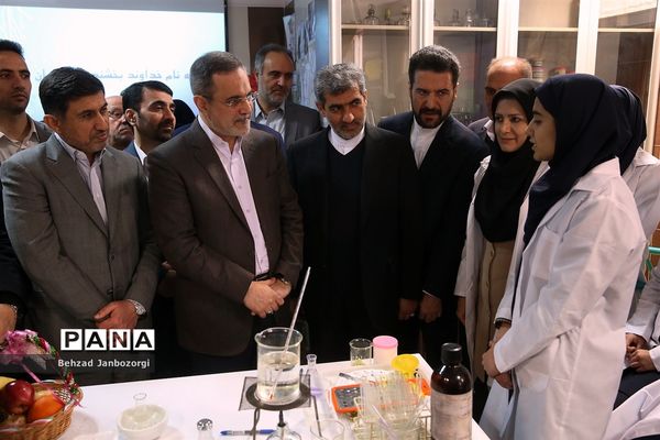 بازدید وزیر آموزش و پرورش از برنامه ویژه مدارس استان البرز