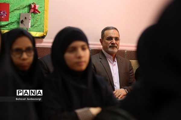 بازدید وزیر آموزش و پرورش از برنامه ویژه مدارس استان البرز