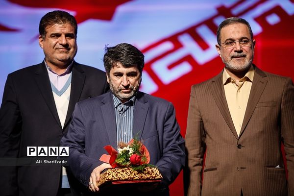 استقبال فرهنگیان از همایش گرامیداشت هفته تربیت اسلامی