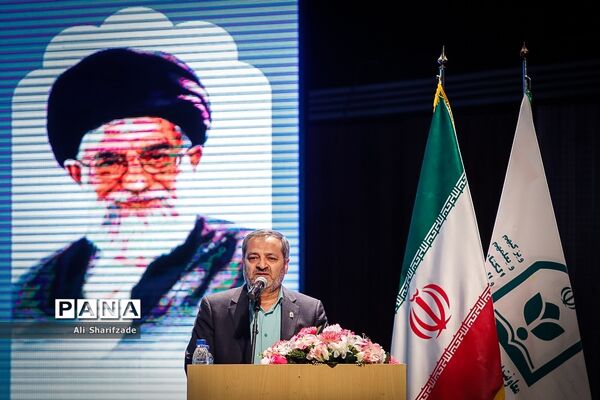 استقبال فرهنگیان از همایش گرامیداشت هفته تربیت اسلامی