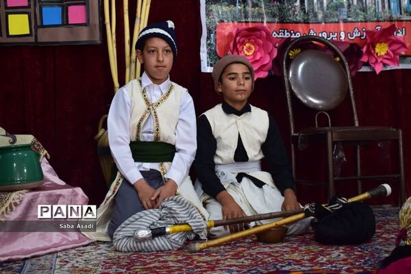 برگزاری مسابقات گلستان خوانی در گله دار