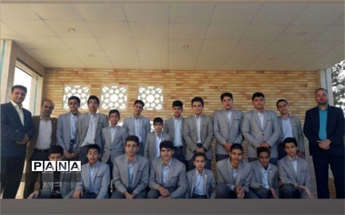 کسب مقام اول شهرستان در مسابقات قرآن، عترت و نماز توسط دبیرستان شهید ذوالفقاری میبد