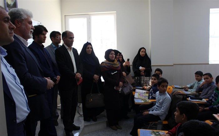 بازدید مدیران مدارس هیات امنایی  آموزش و پرورش شهرستان بویراحمد از مدرسه مصلی نژاد یزد