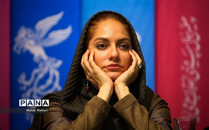 مهناز افشار تماشاگر ویژه یک دیدار فوتبال + تصویر