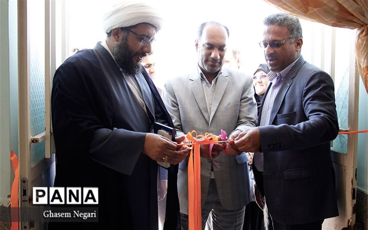 برپایی نمایشگاه های زبان انگلیسی در مدارس رودان