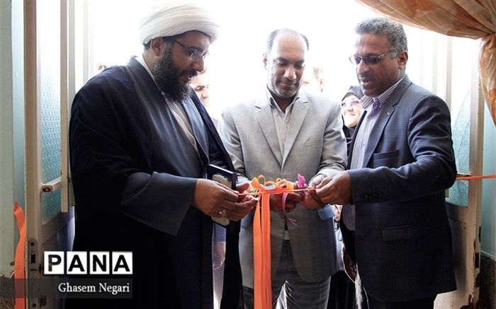 برپایی نمایشگاه های زبان انگلیسی در مدارس رودان