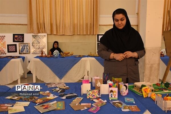 بازارچه کارآفرینی دختران یاس