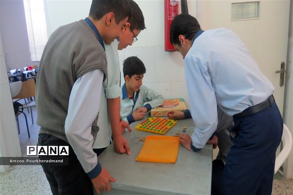 بازارچه کار و فناوری دبیرستان شهید صدوقی دوره اول