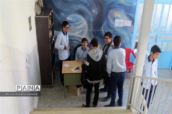 بازارچه کار و فناوری دبیرستان شهید صدوقی دوره اول