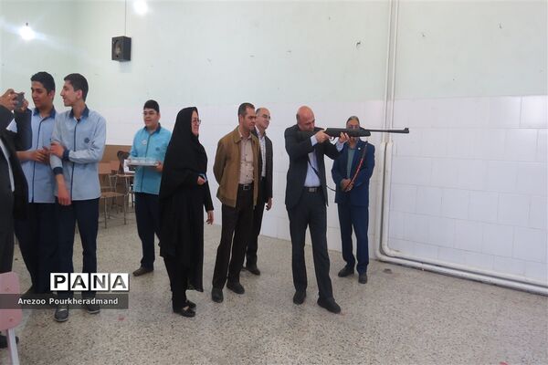 بازارچه کار و فناوری دبیرستان شهید صدوقی دوره اول