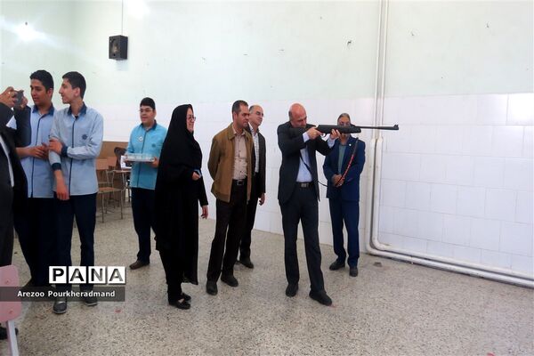 بازارچه کار و فناوری دبیرستان شهید صدوقی دوره اول