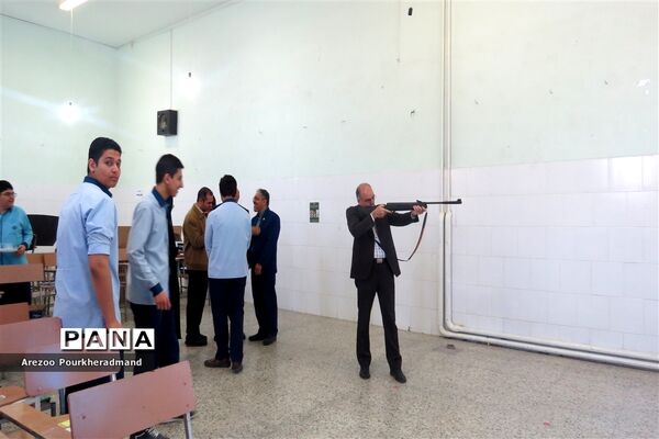 بازارچه کار و فناوری دبیرستان شهید صدوقی دوره اول