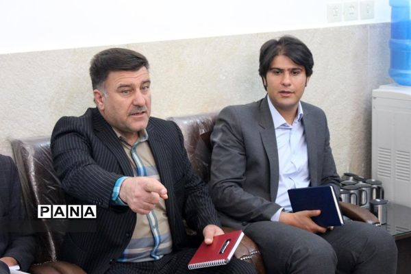 بازدیدآموزشی مدیران ابتدایی مدارس هیات امنایی شهرستان بویراحمد ازدبستان دخترانه هادی -  استان یزد