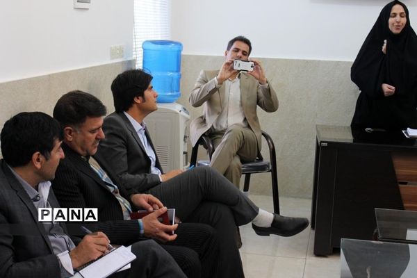 بازدیدآموزشی مدیران ابتدایی مدارس هیات امنایی شهرستان بویراحمد ازدبستان دخترانه هادی -  استان یزد