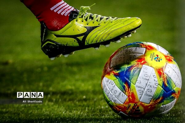 دیدار تیم‌های پرسپولیس و پاختاکور