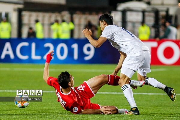 دیدار تیم‌های پرسپولیس و پاختاکور