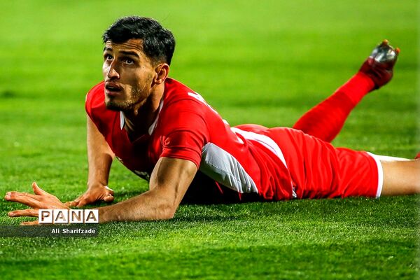 دیدار تیم‌های پرسپولیس و پاختاکور