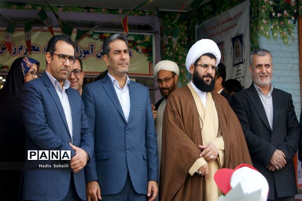 جشن نیکوکاری با حضورمدیرکل آموزش و پرورش شهرستان‌های تهران در شهرقدس