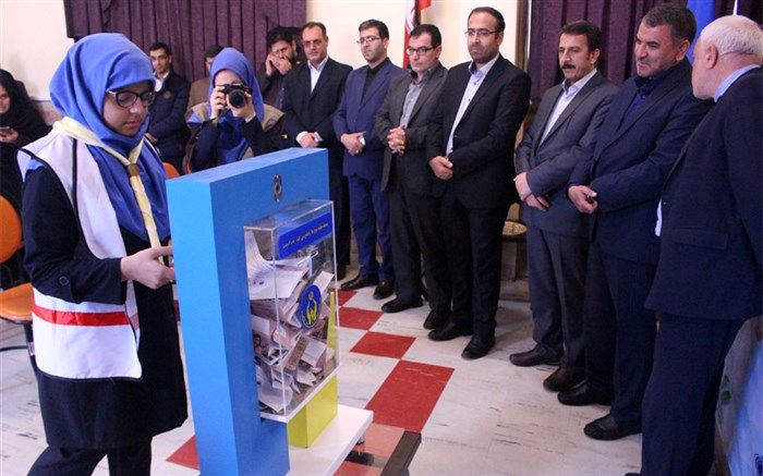 مراسم جشن نیکوکاری با شعار " عیدی برای همه" در مدارس آذربایجان شرقی برگزار شد