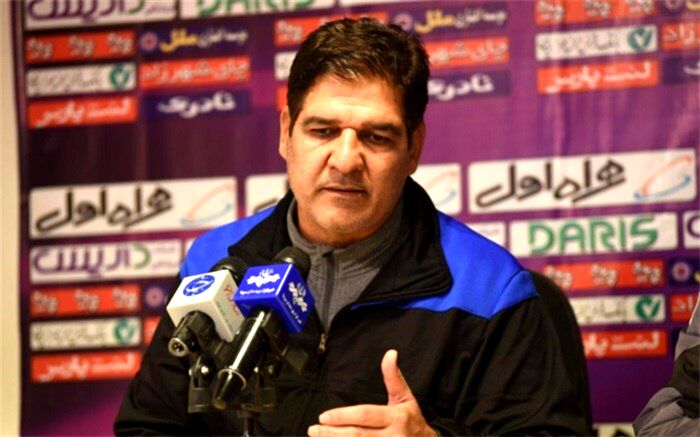 به پسرم دو عدد "پس‌گردنی" عیدی می‌دهم