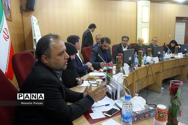 نشست هماهنگی مسئولان شورای استانی بانوان خیرمدرسه‌ساز کشور