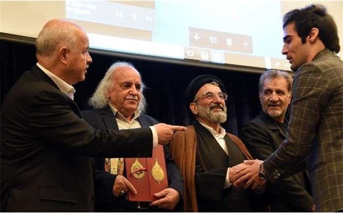 درخشش شاعر نیشابوری در سومین جایزه ادبی ریحانه النبی