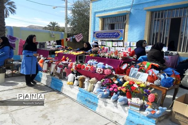 برپایی نمایشگاه و بازارچه کسب وکار دانش‌آموزی در زرین دشت