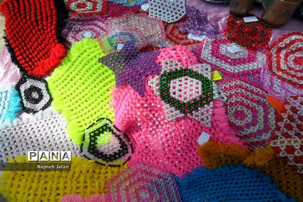 برپایی نمایشگاه و بازارچه کسب وکار دانش‌آموزی در زرین دشت