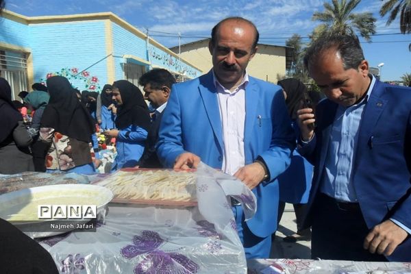 برپایی نمایشگاه و بازارچه کسب وکار دانش‌آموزی در زرین دشت