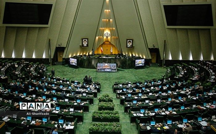 مالیات آستان قدس رضوی صرف تجهیز مدارس روستایی می‌شود