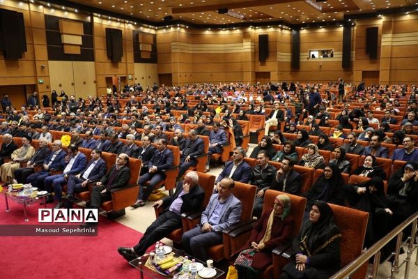 اولین جشن گلریزان مدارس استثنایی در تبریز