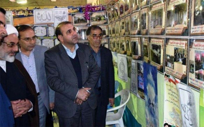 بازدید مدیرکل آموزش و پرورش لرستان از نمایشگاه دستاوردهای آموزش و پرورش