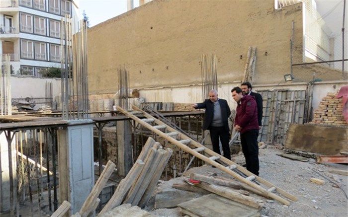 بازدید مدیر منطقه شش از پروژه مدرسه گفتگو